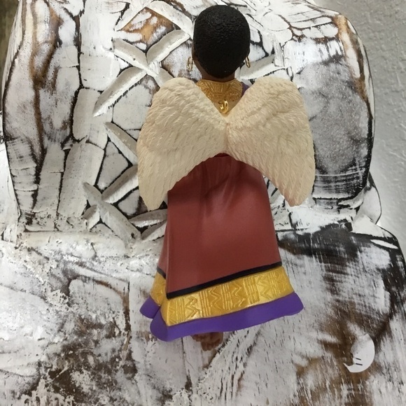 HALLMARK Vintage Keepsake Ornament A Celebration of Angels for African-Americans - Picture 5 of 7